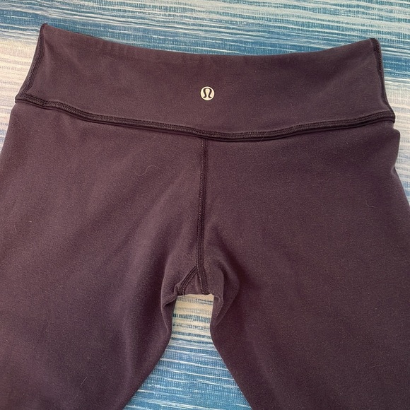Lululemon wonder under ink blue cropped leggings - Picture 9 of 10